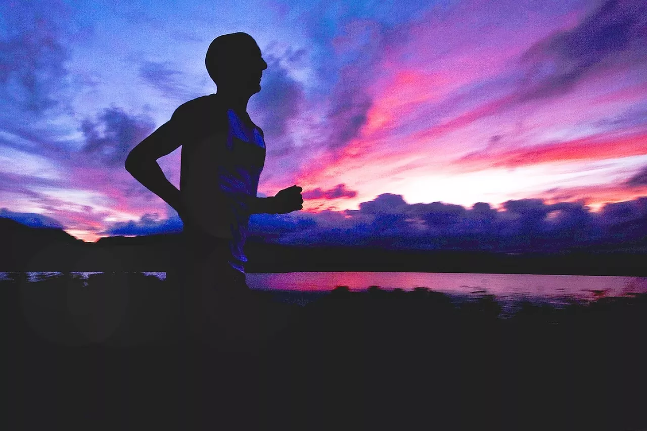 Runner Sunset Bridge Run