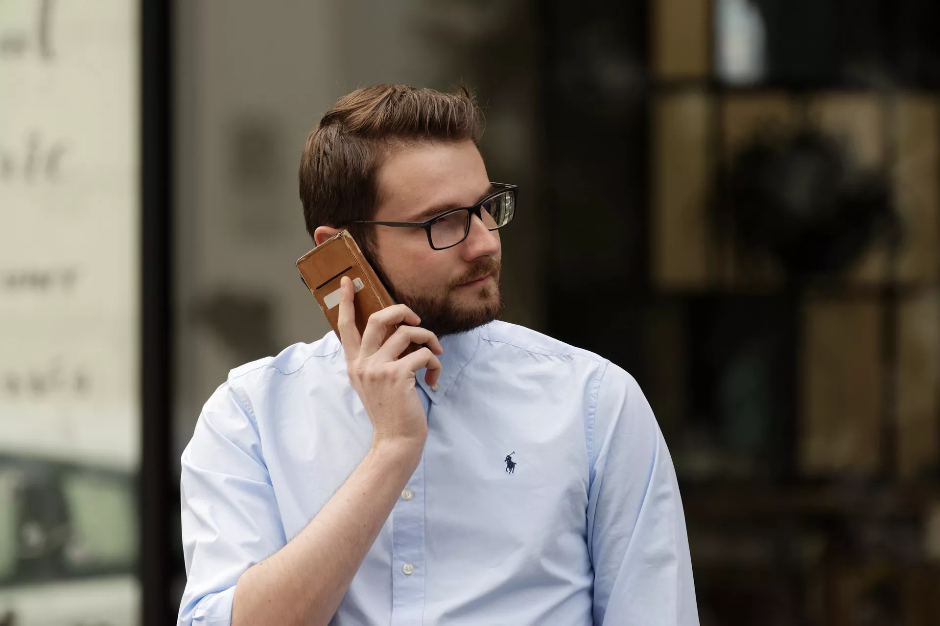 Phone call - man - call center